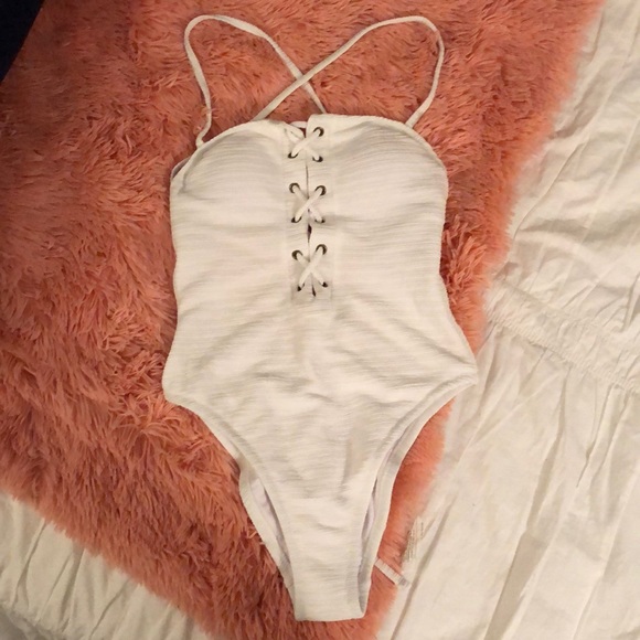 NWOT Lucky brand white one piece! - Picture 3 of 7